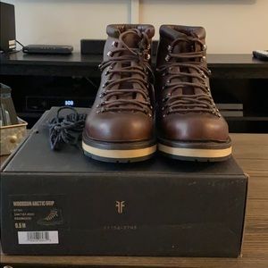Frye Woodson Arctic grip boots